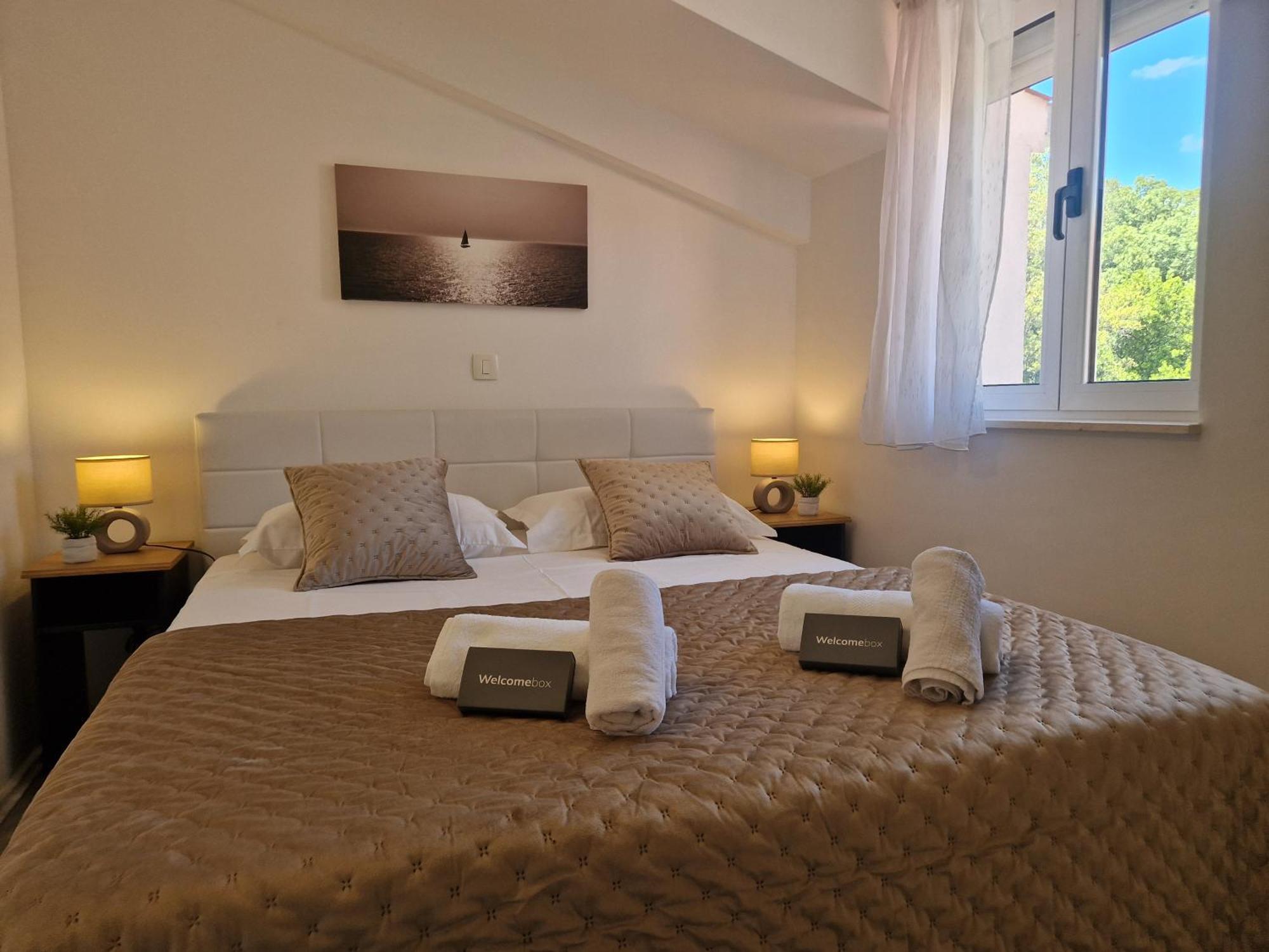 Apartments Mb Kastela Luaran gambar