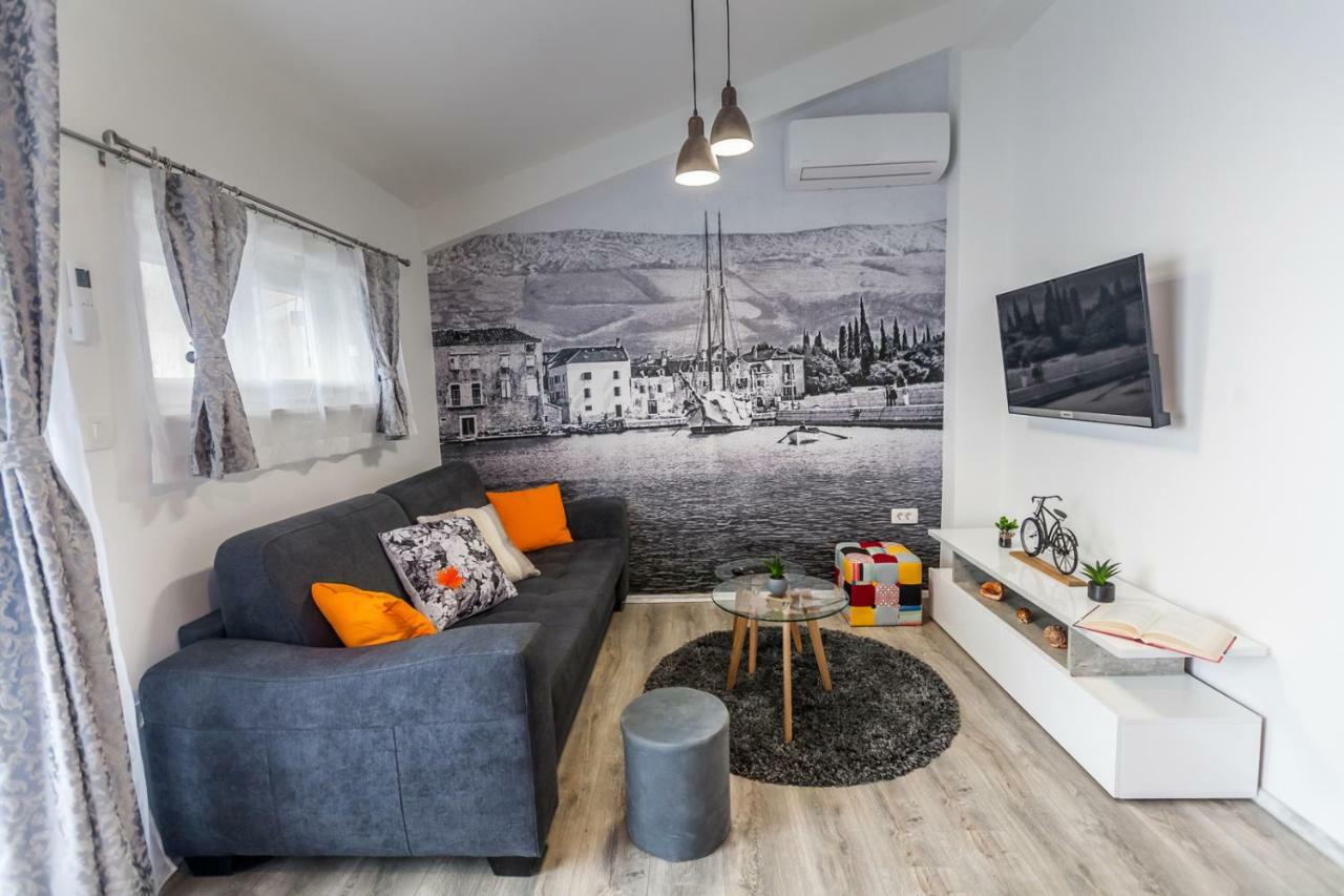 Apartments Mb Kastela Luaran gambar