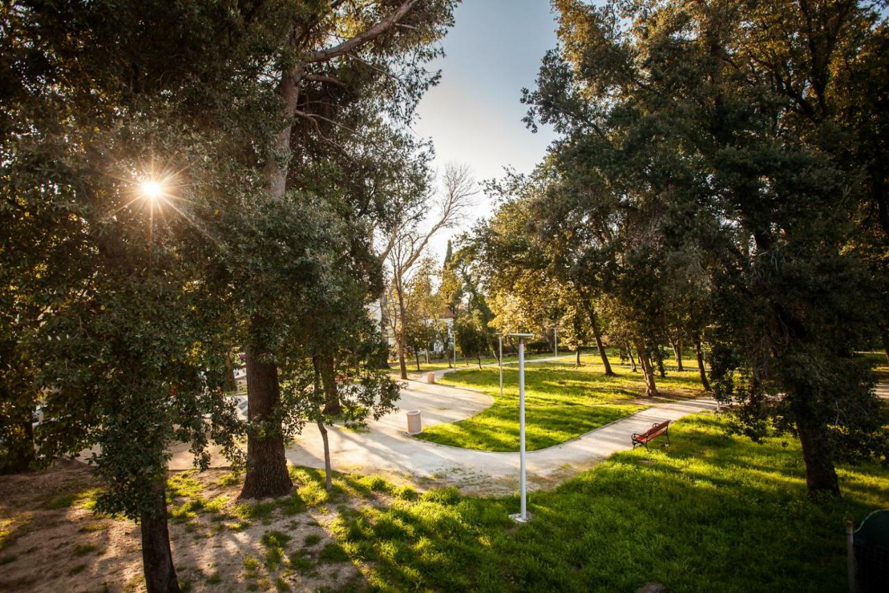 Apartments Mb Kastela Luaran gambar